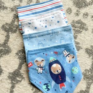 Le Bebe 4 Bibs Bundle One Size